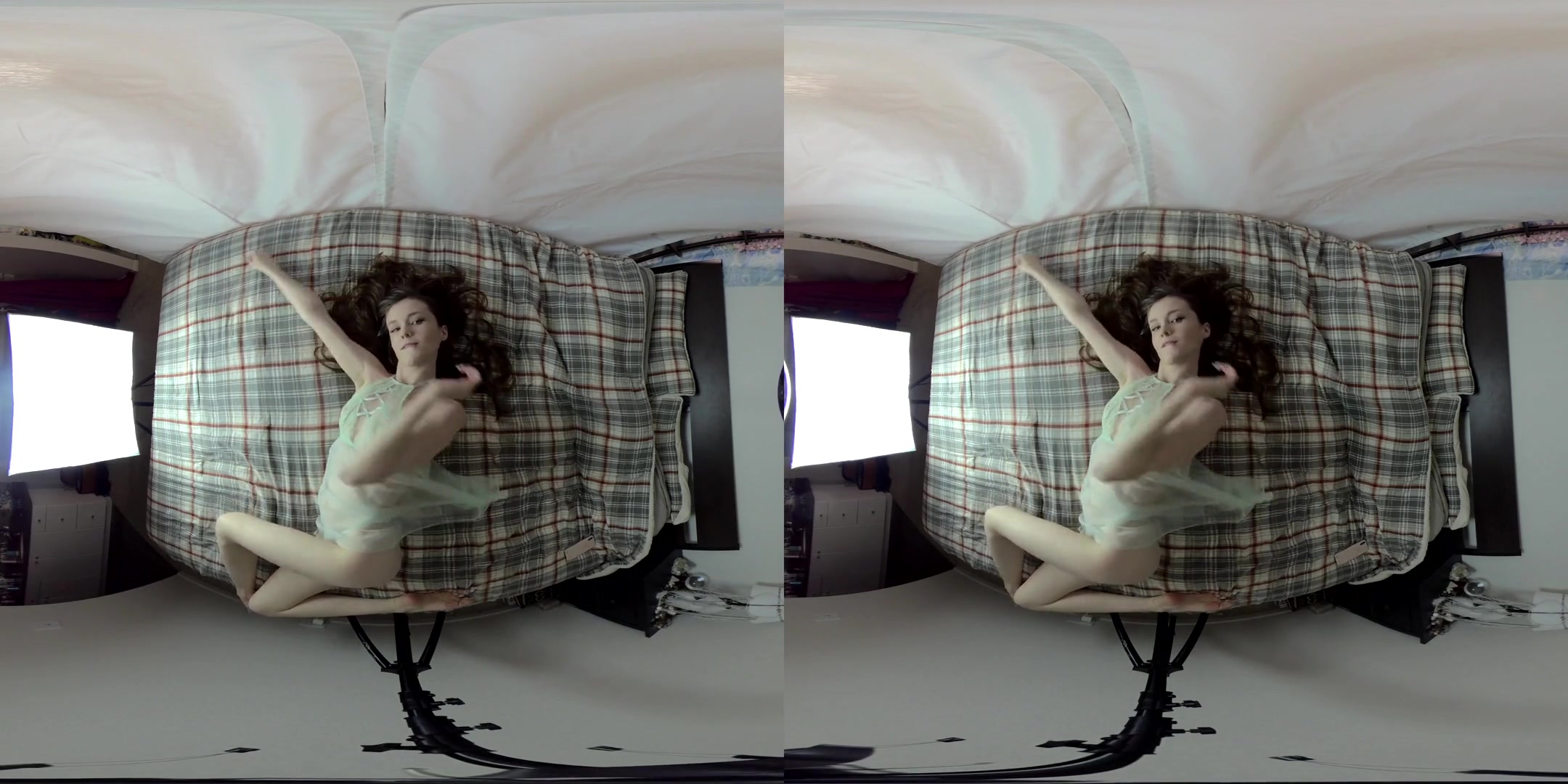 Overhead - Gorgeous Amateur Solo 3D Porn - SexLikeReal