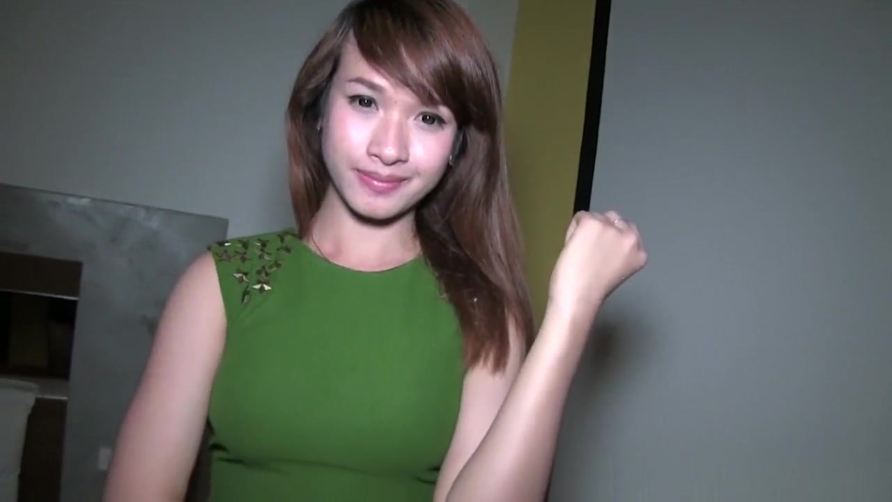 Ladyboy Firsttimer Ploy Gets Fucked Bareback