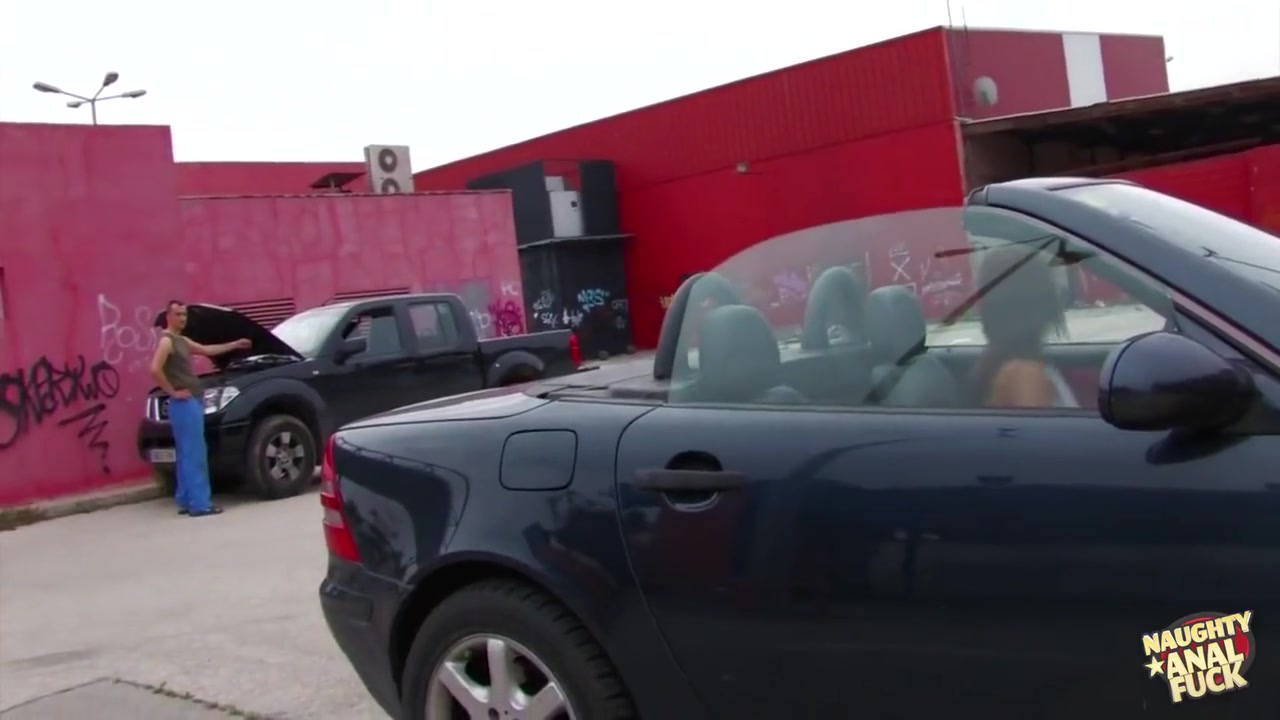 She Needed Help With Her Car But The Guy Also Provided Anal Sex For The Naughty Brunette In High Heels
