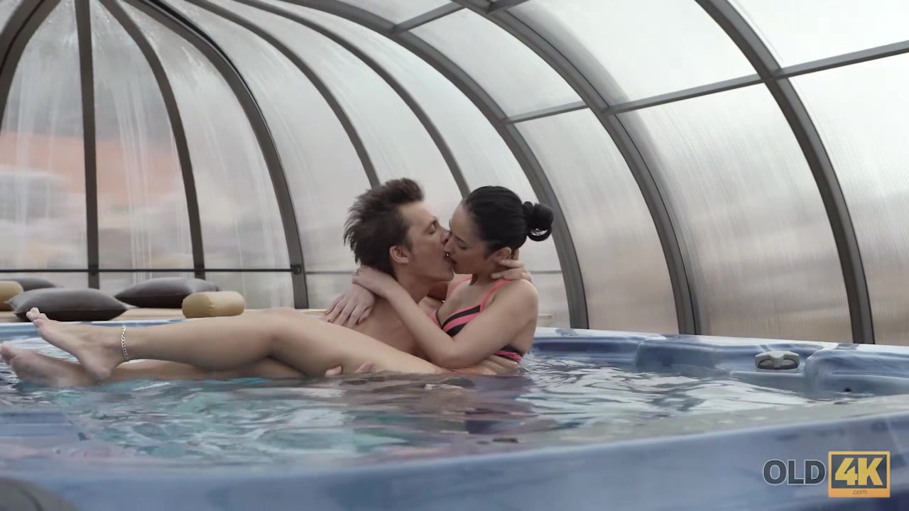 OLD4K. Beautiful colleen was in mood for hot sex with old boyfriend