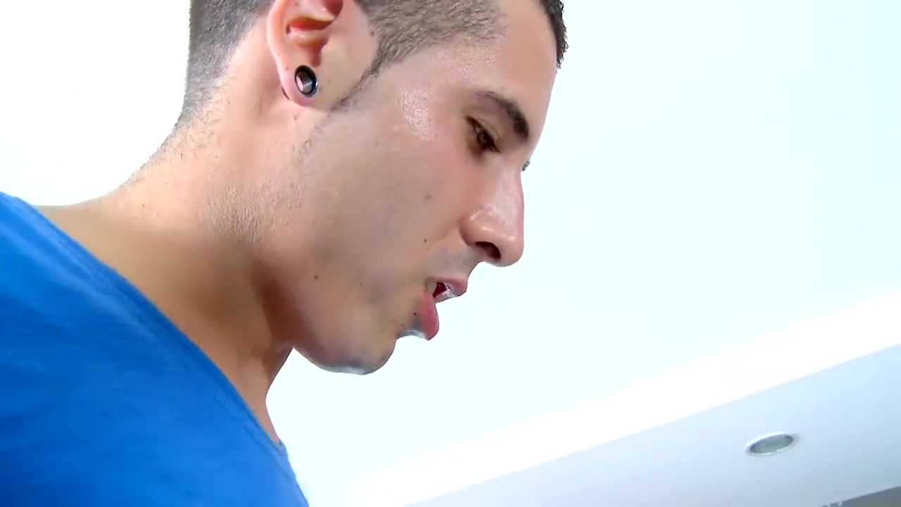 Fresh Pussy Slut Gets Her Pussy Fucked