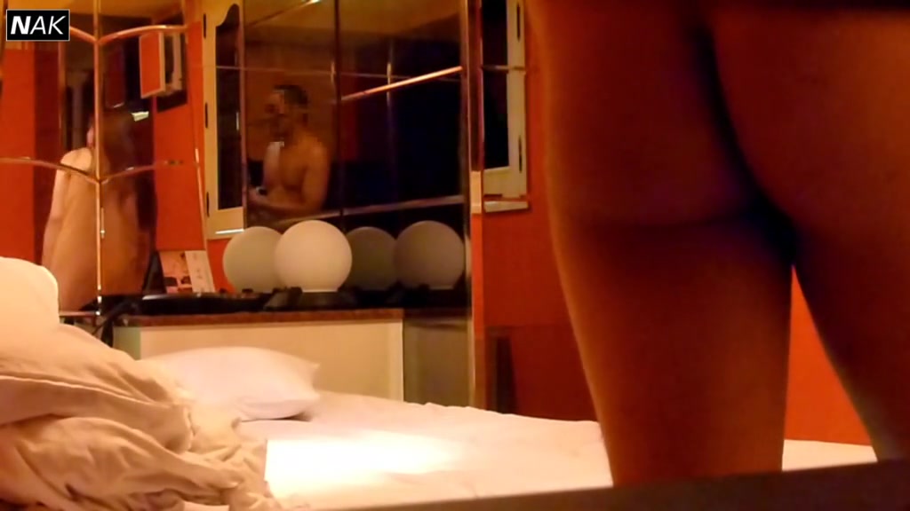 He is lucky to drill her twat before delicate massage
