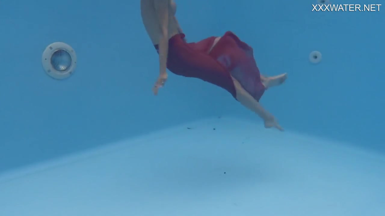 Hermione Ganger - Tiny Skinny Pornstar In The Pool