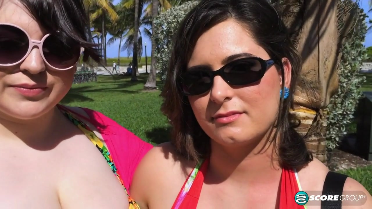 Girls Day Out - Alana Lace and Kelli Maxx - XLGirls