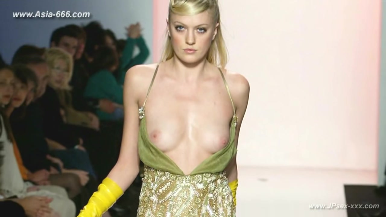 Braless Trends in Women's Fashion Style Compilation for Adventurous Dressers.6