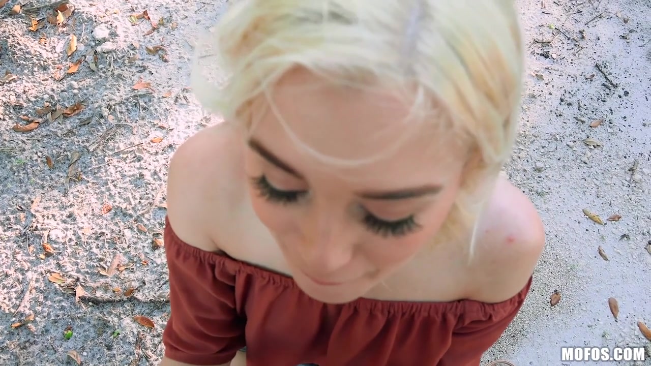 Anastasia Knight in Blonde Braceface Fucks Outdoors - PublicPickups