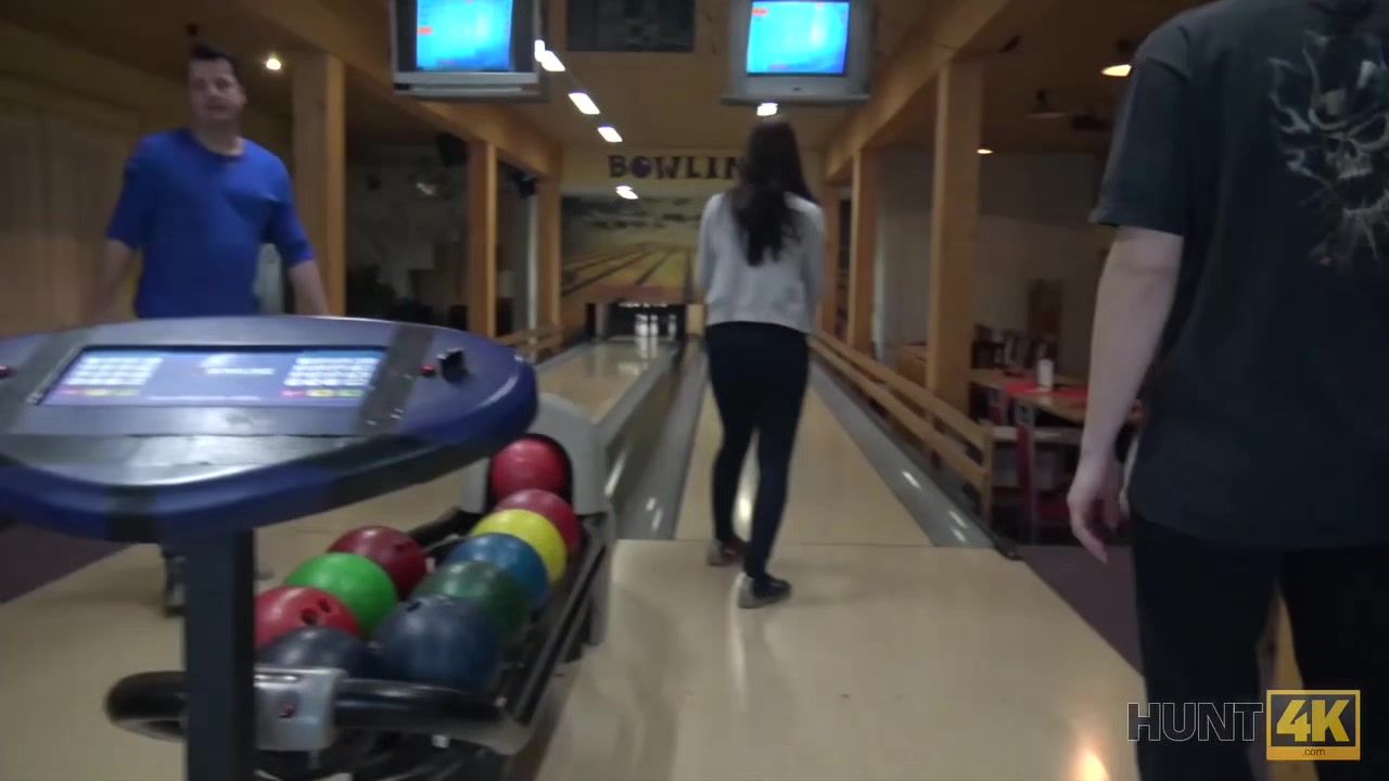 HUNT4K. Shy teen 18+ copulates with man in bar while boyfriend..