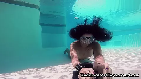 Brita Piskova Video - UnderwaterShow