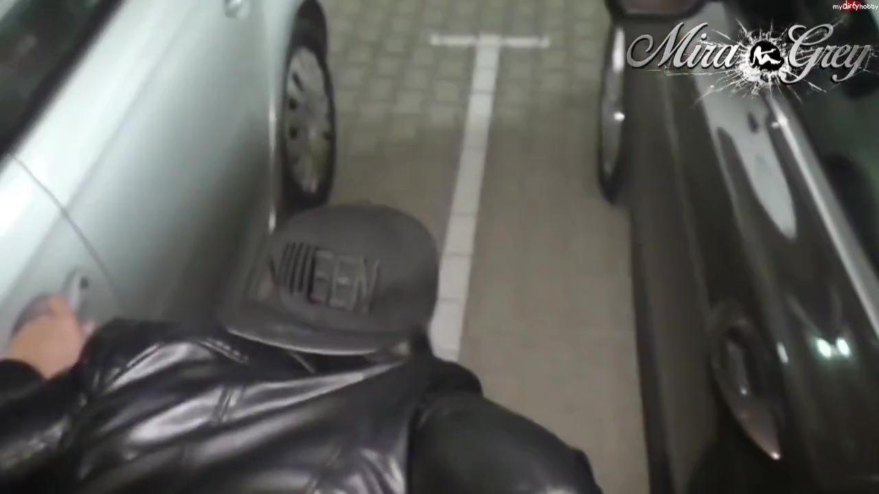 Mira Grey In Public Erwischt - Ficken In Der Tiefgarage