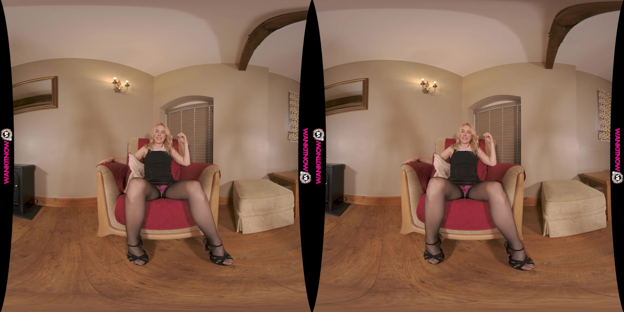 Wank Whilst Waiting featuring Amy W - WankitNowVR