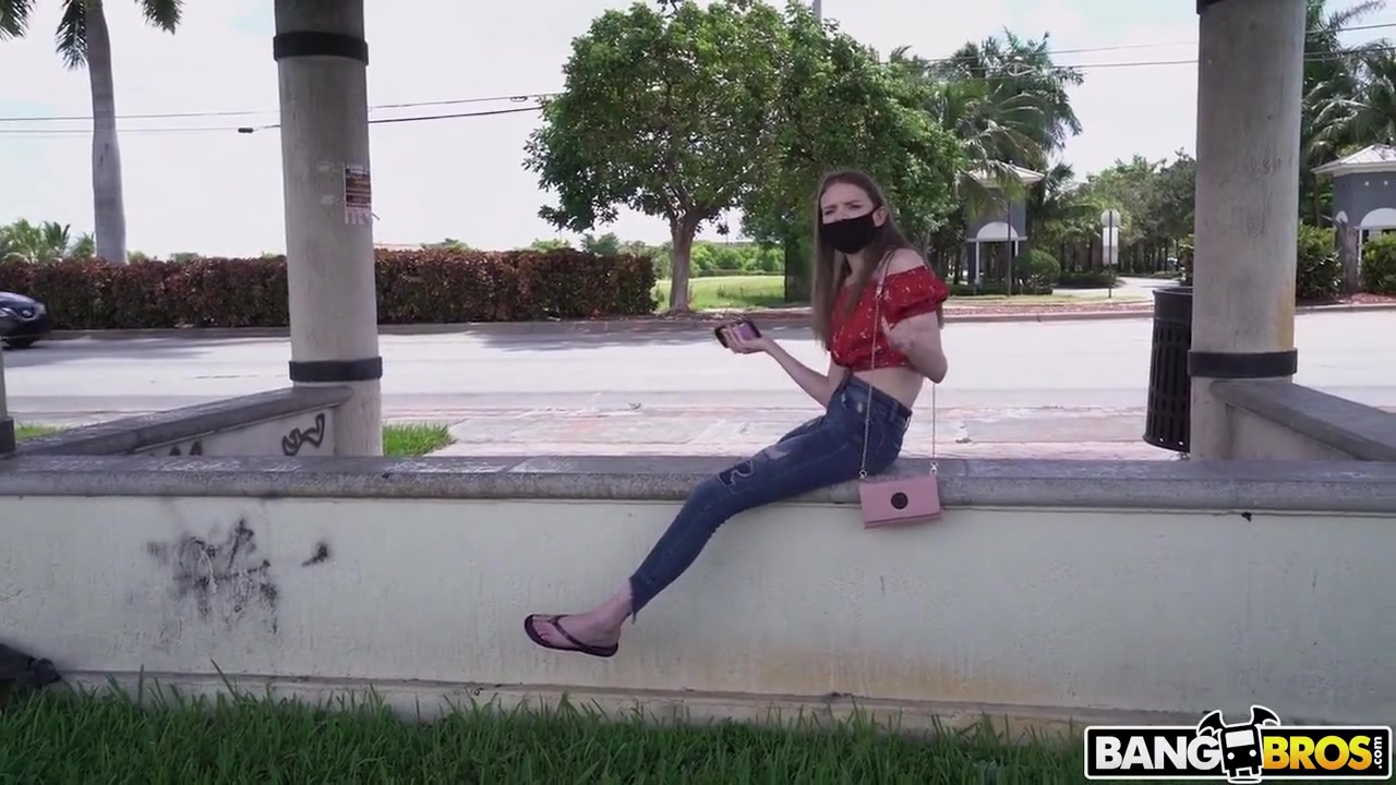 Jessae Rosae - Convince Her To Hop On The Bus For A Survey