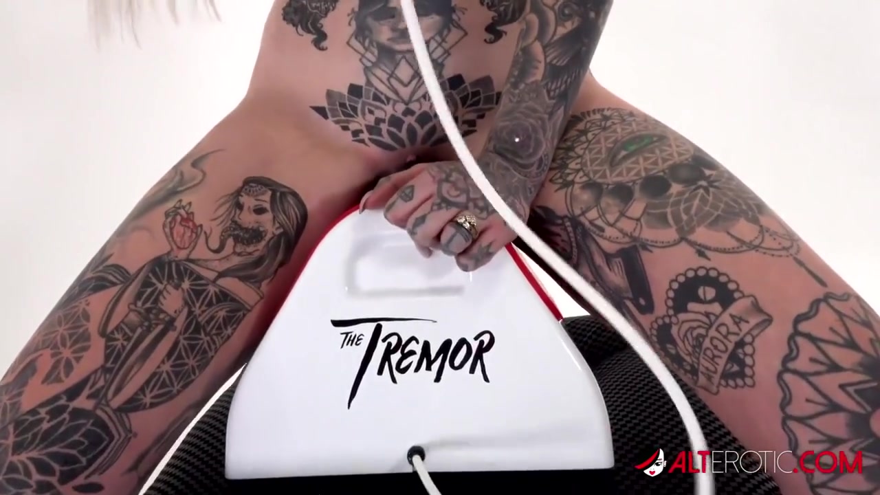 Amber Luke - Tattooed Rides For The First Time