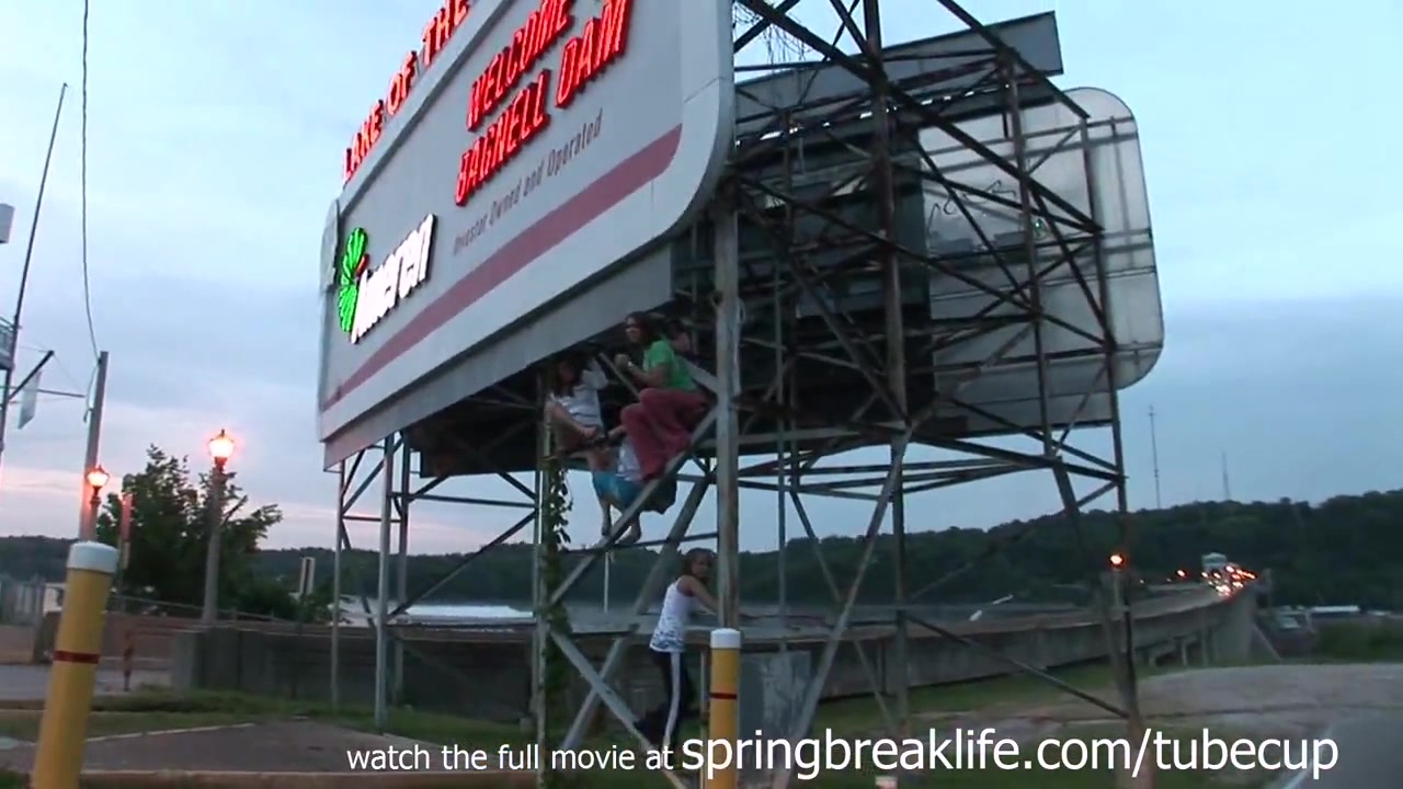 SpringBreakLife Video: Topless Bumper Boats