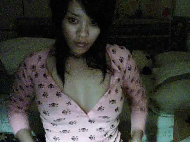 Suckable medium tits needs to be teased by me