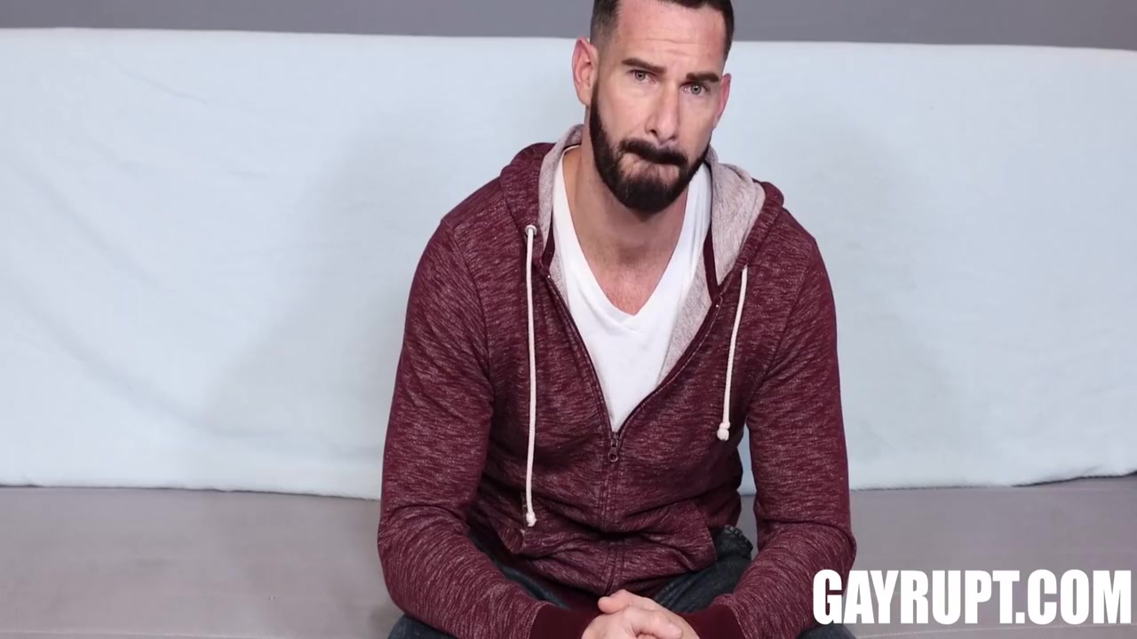 Gio Carrera, Gay Porn And Valentin Petrov In Affinity For Giant Dicks 7 Min