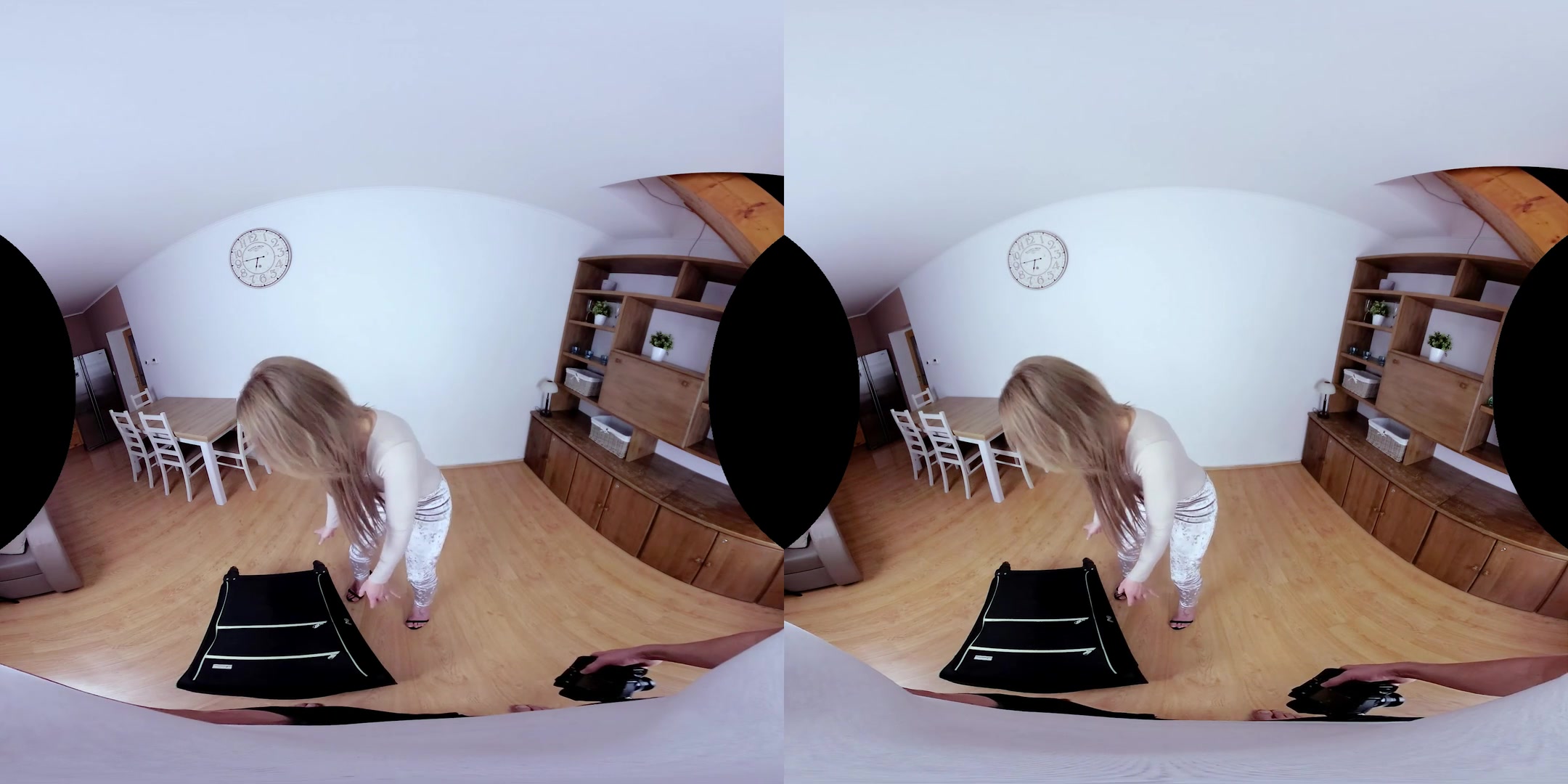 CzechVR 198 Horny for Pictures