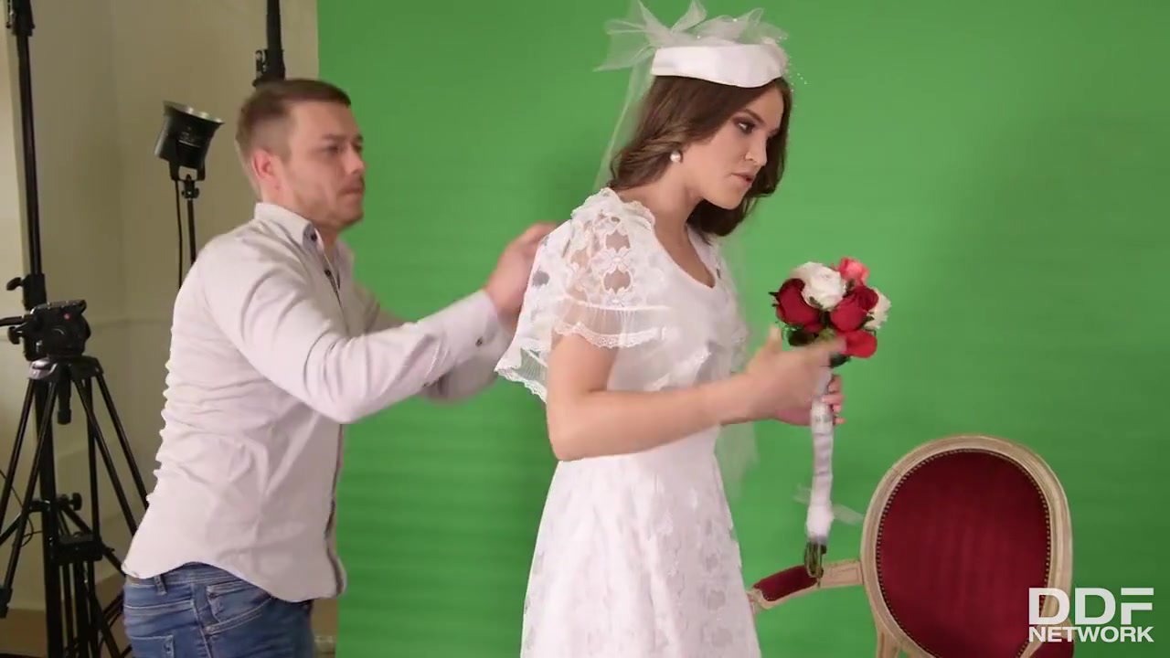 Evelina Darling - Bride Rides Photographers Big Dick