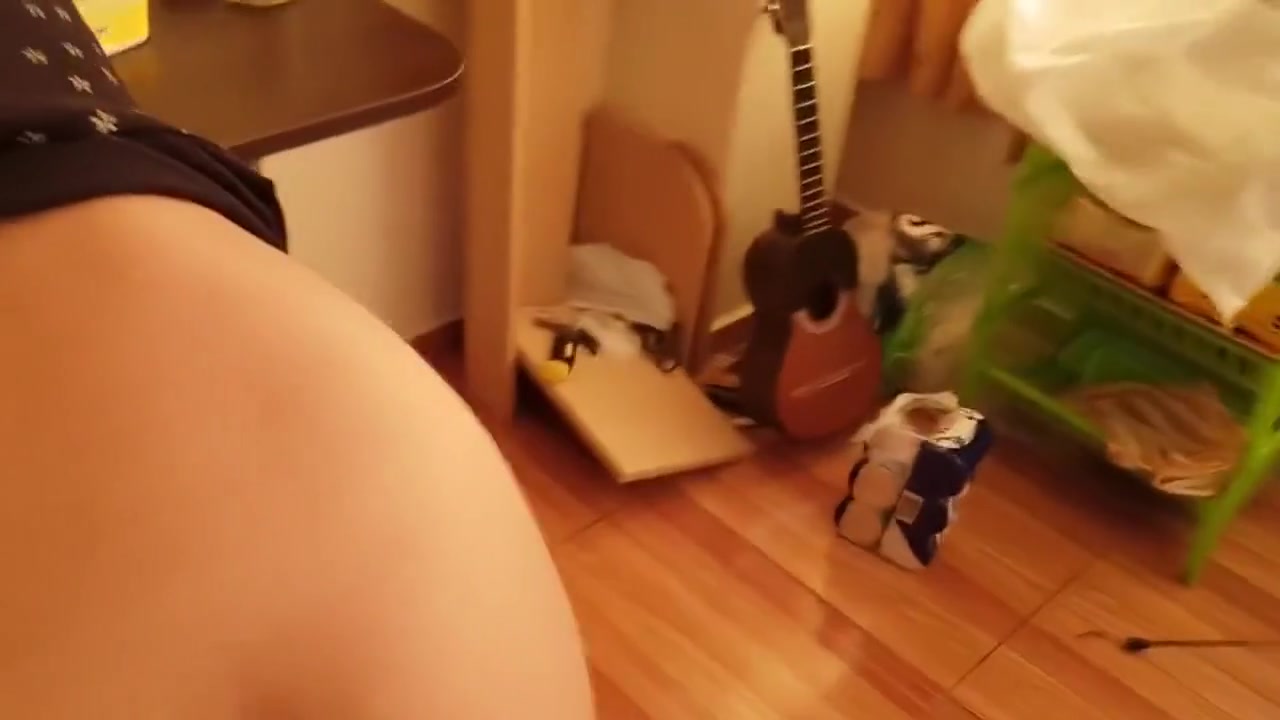 Colombian Cheats Husband While Talking On The Phone