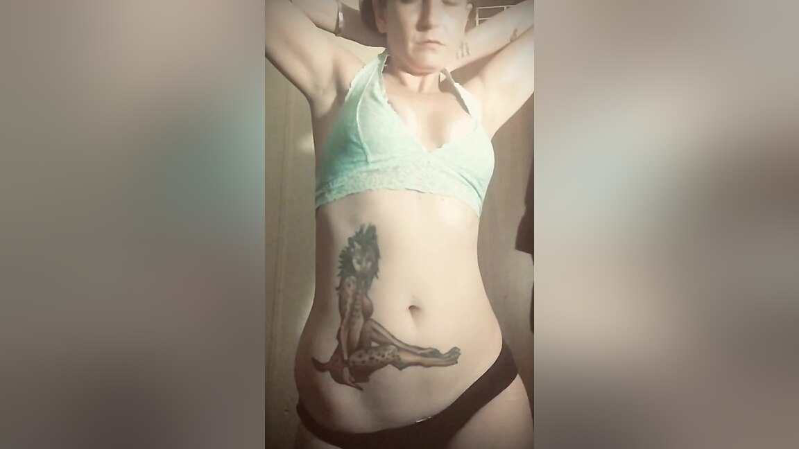 Sexy Girlfriend Striptease - Ladythetramp