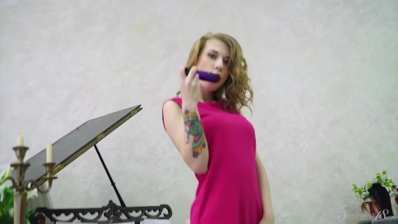 Gorgeous teen 18+ Dildo Drills Her Wet Lovehole On The Piano! - Eva Gold