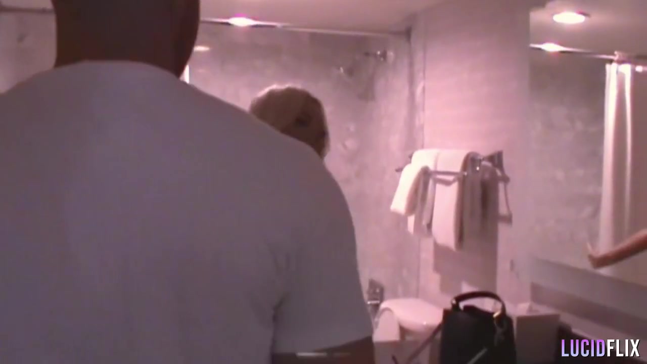 Tattooed Blonde Masturbates Before Sucking Seths Dick With Seth Gamble And Nichole Saphir