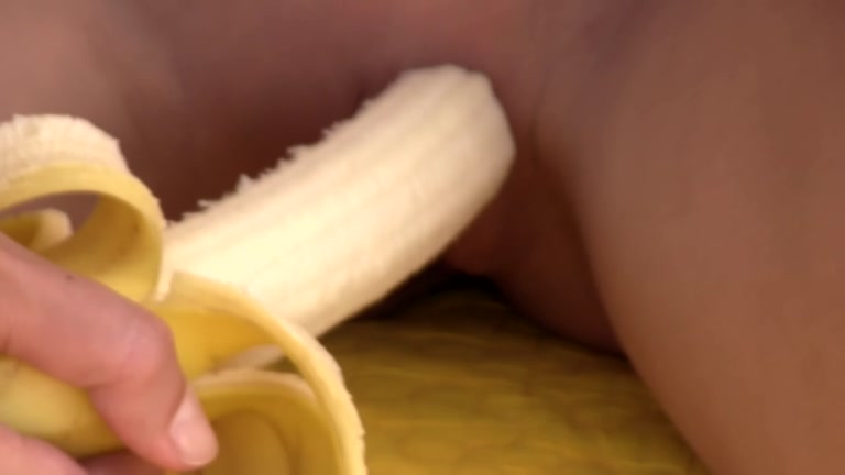 Dirty girlfriend seduces me in bath