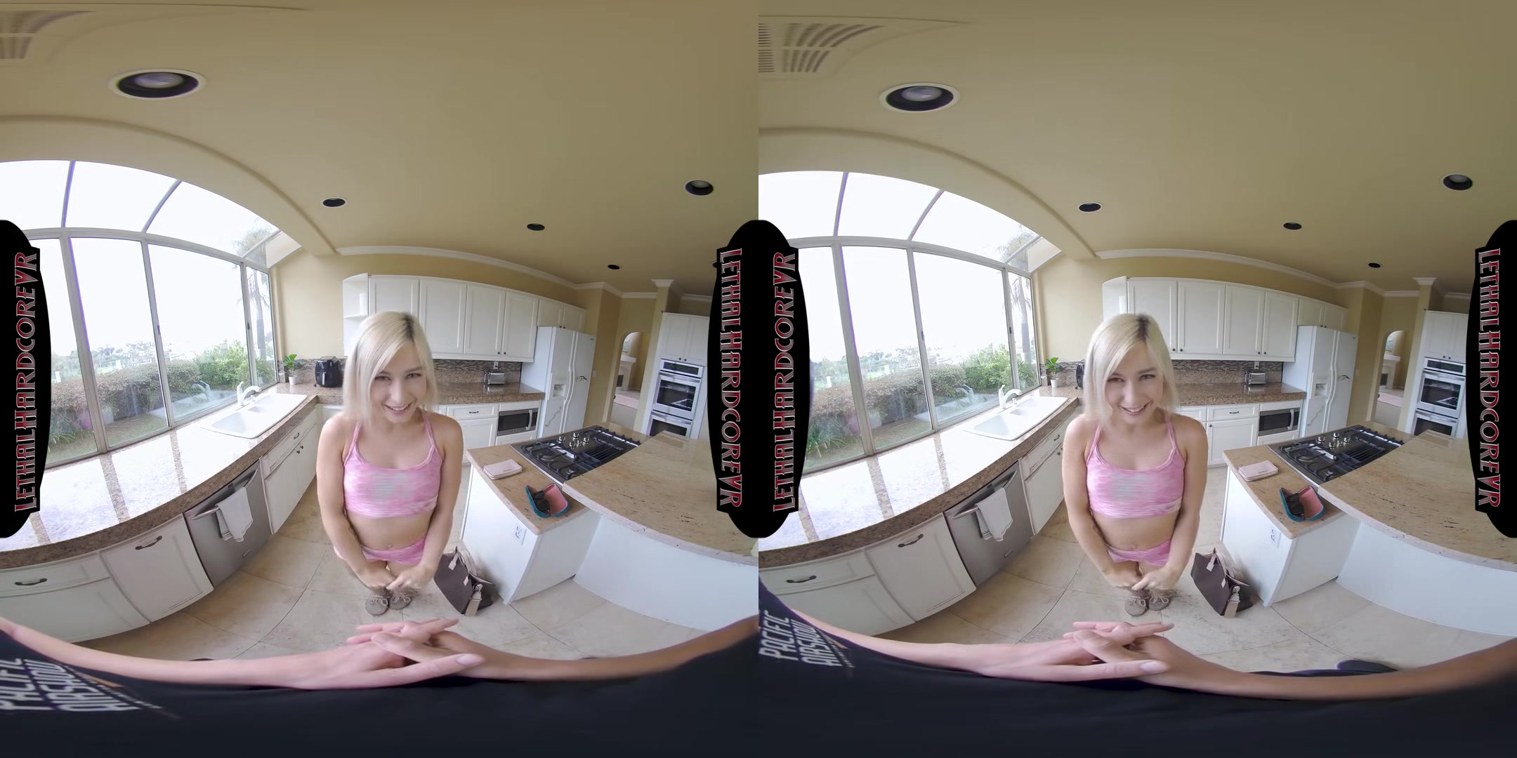 Minxx Appreciates Her Generous Stepdaddy - Petite Blonde Teen Taboo VR Porn