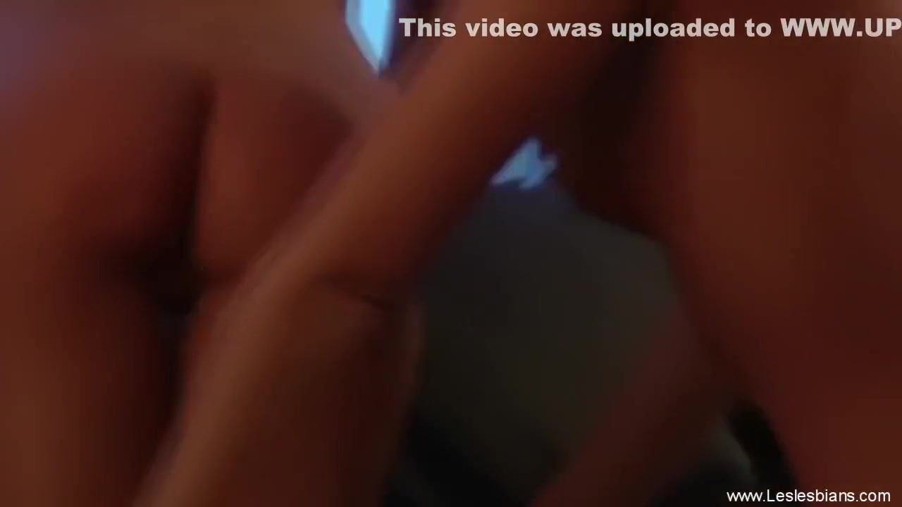 Donna Wants To Fuck Hot Cynthia And Feel The Pussy Wetness