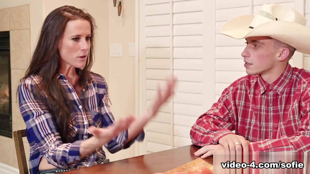 Ranch Hands Handle Stepmom - SofieMarieXXX