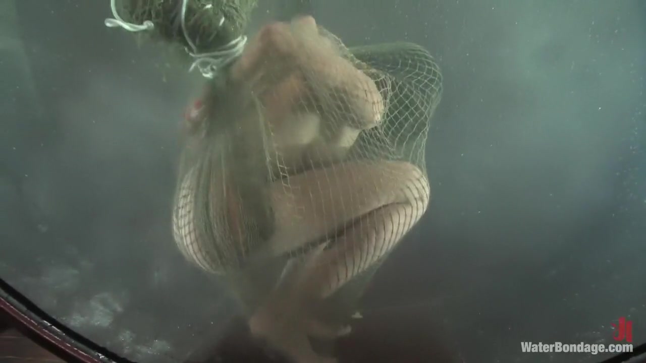 Keeani Lei in Waterbondage Video