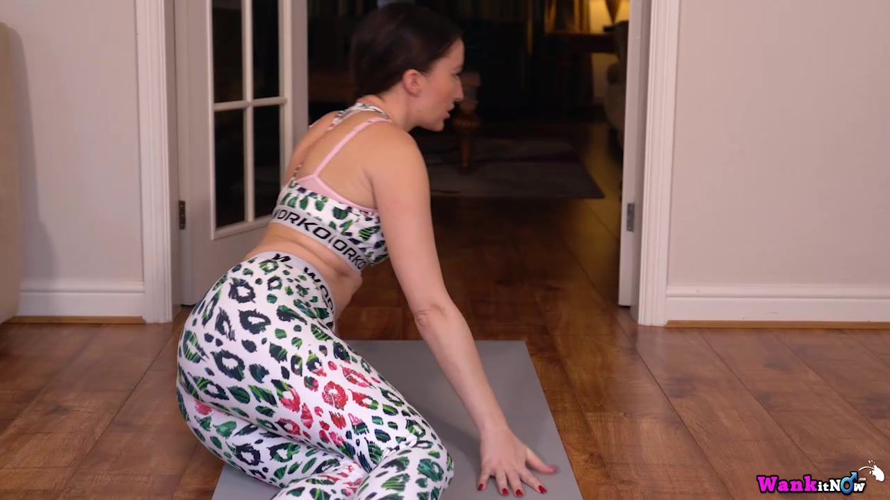 Sophia Smith - Horny Yoga Session: Pt1 - Sexy Videos - WankitNow