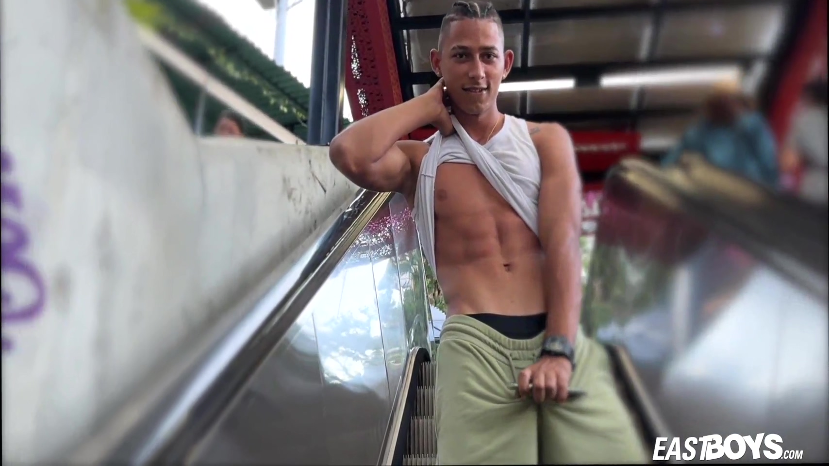 Marcus Brown - Exclusive In Medellin 5 Min