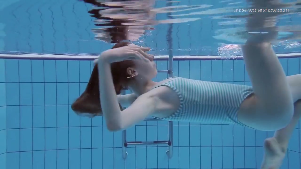 Hairy Pussy Swimming Naked With Anna Netrebko