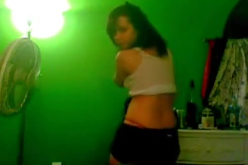 I think that awesome girls need to dance only naked