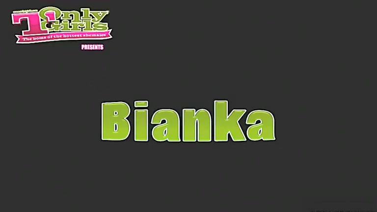 t-girl Bianka Nascimento solo