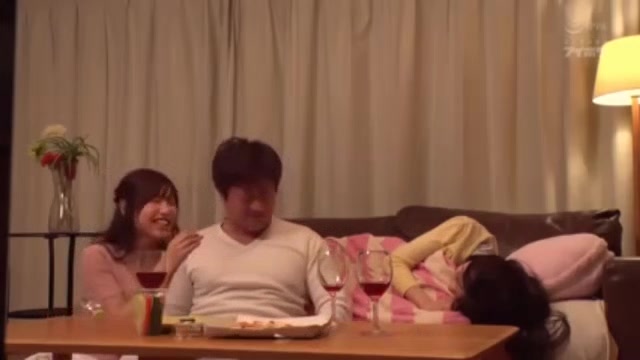 03819,A woman who is fucked and writhes in agony