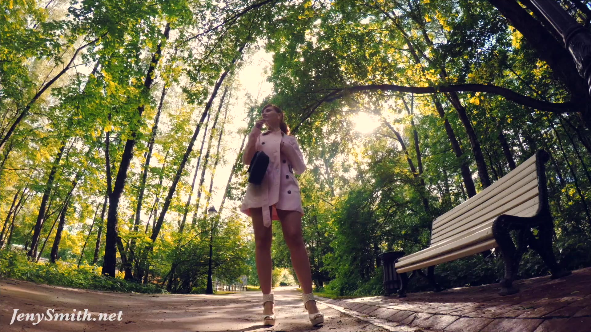 Jeny Smith fully naked in a park got caught