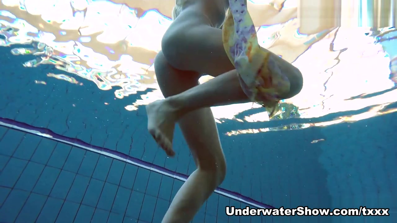 Milana Video - UnderwaterShow