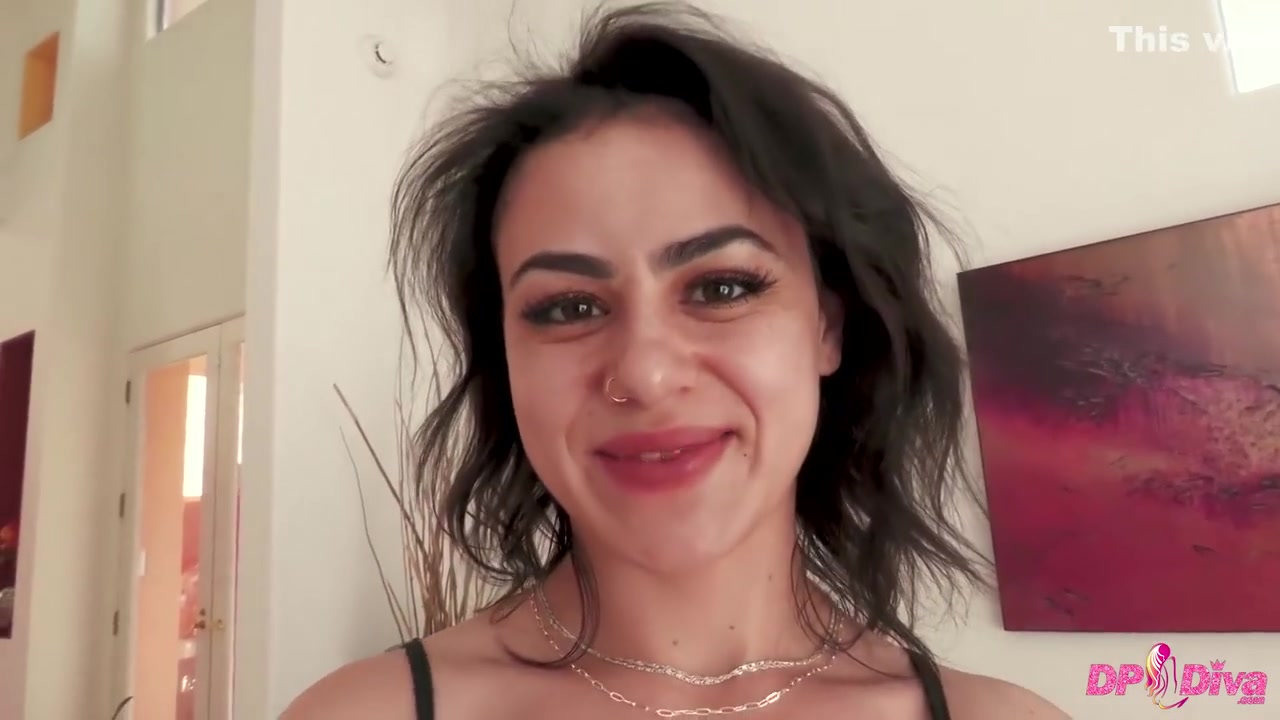 Hot Babe Robbin Rose Double Penetration And Double Vaginal