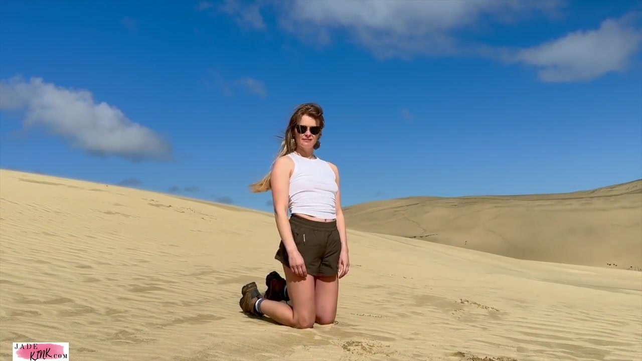 Amateur Girlfriend Taken To Desert And Fucked Her In Open