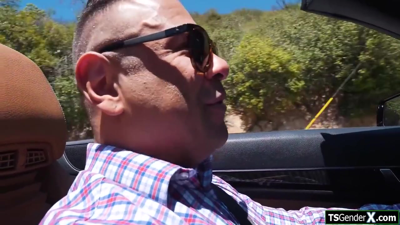 Outdoor Anal Fucking A Tgirl Hitchhiker With Draven Navarro And Avery Lust