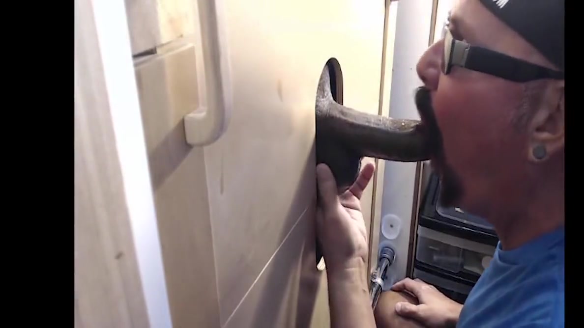 Gloryhole Gaydaddy Sucks Black Penis Till Cum In Mouth