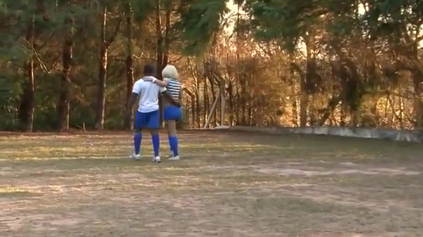 Mel Gaucha tres chaude pour les joueurs de foot