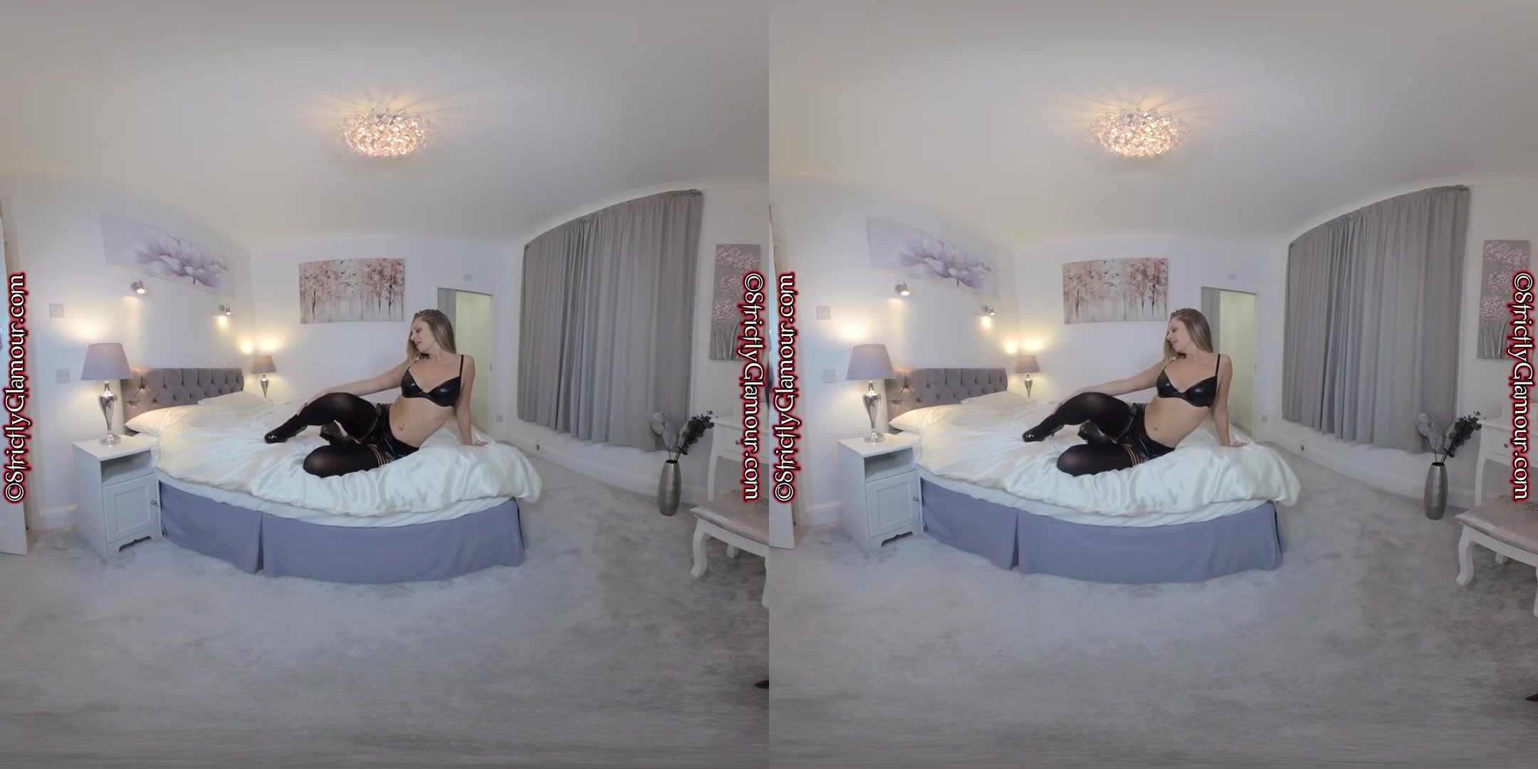 Special Treat - Blonde Babe Suzi Star Solo Striptease
