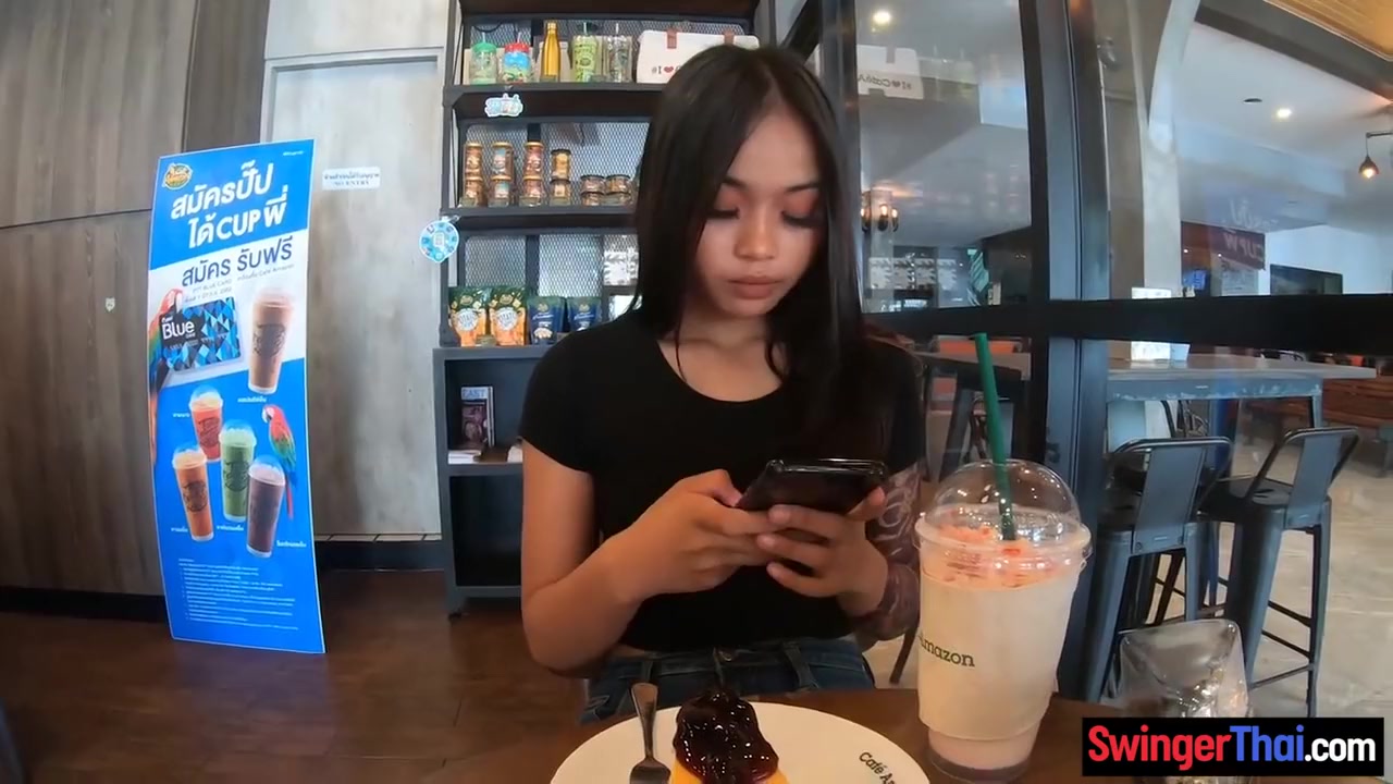 Cute Amateur Thai teen 18+ Sex In The Hotel After Starbucks