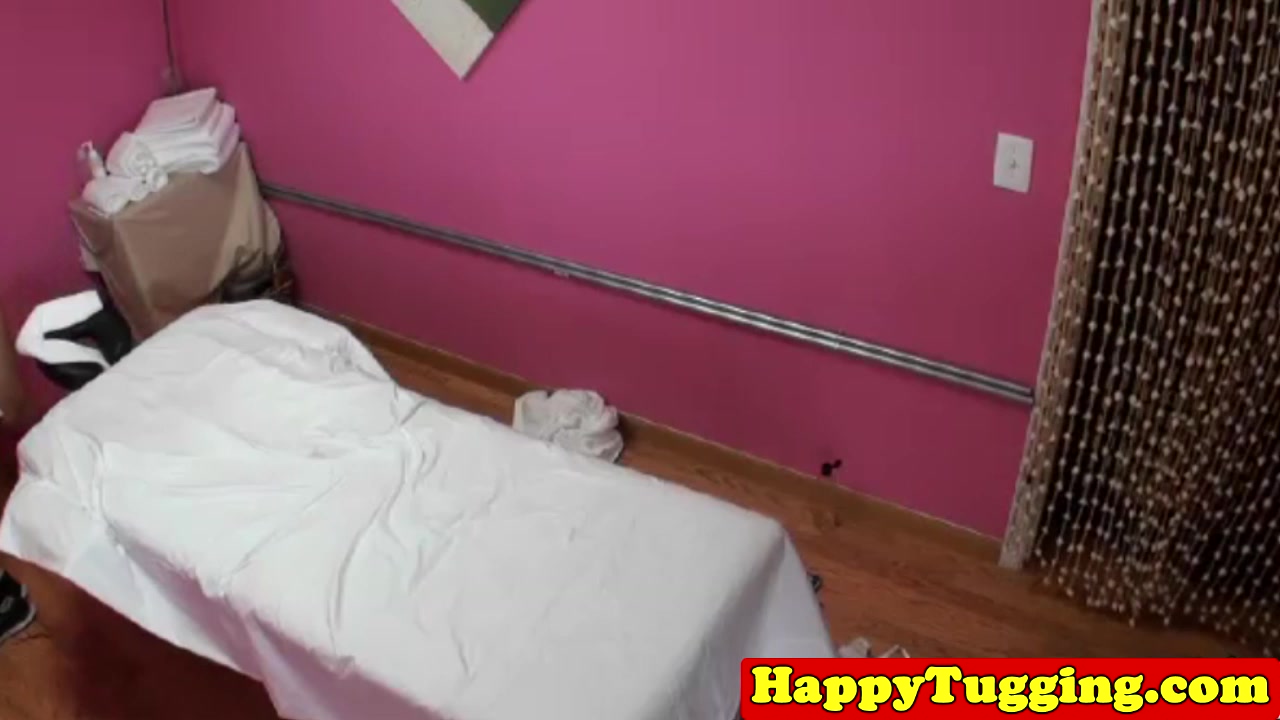 Asian masseuse tugging client for extra money