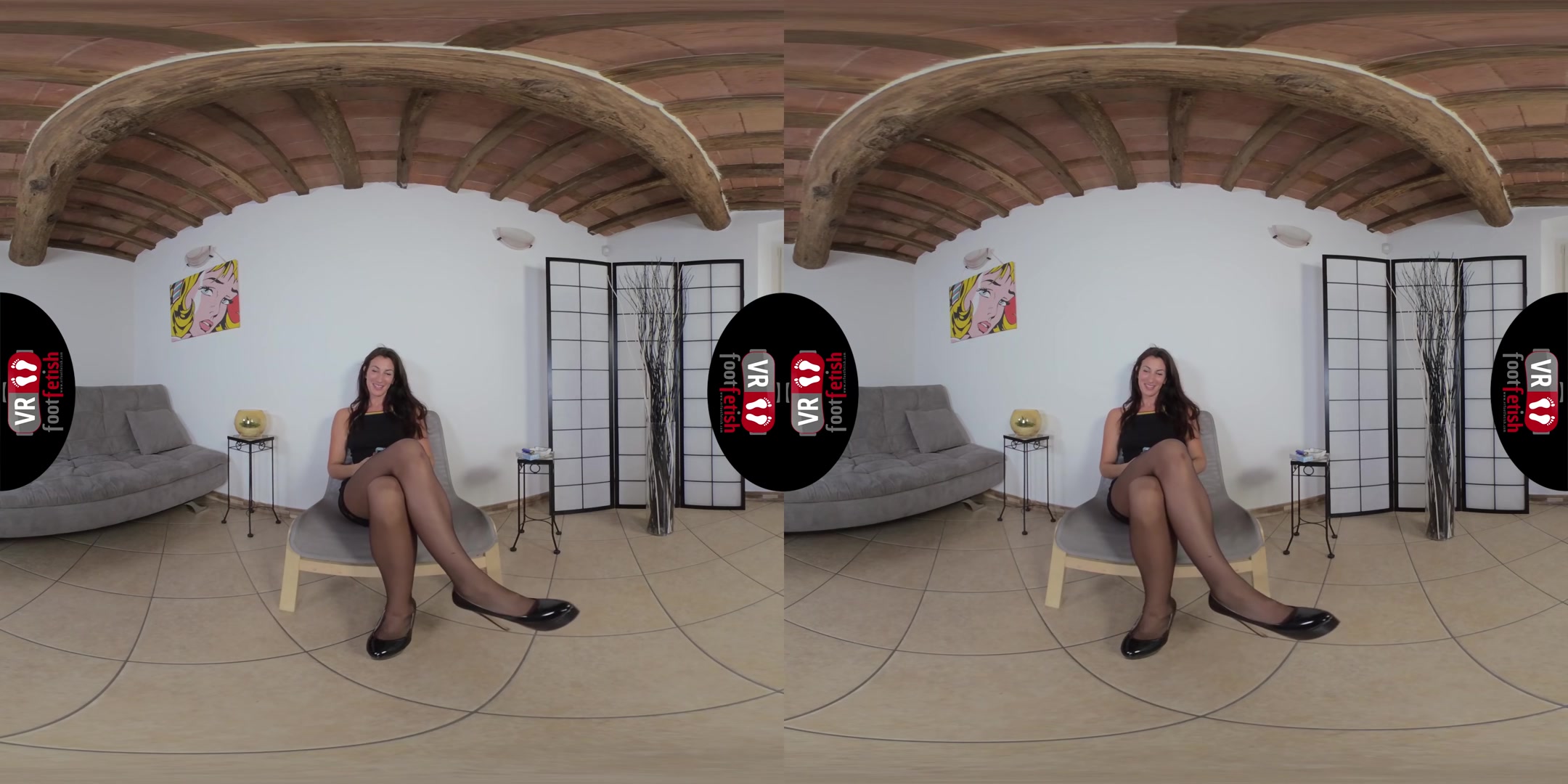 Deliciously Sexy Lilian makes Fun Of Your Small Dick - VRFootFetish