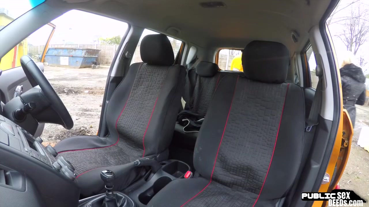 Bigboobs driving MILF fucked by tutor outdoor in the car