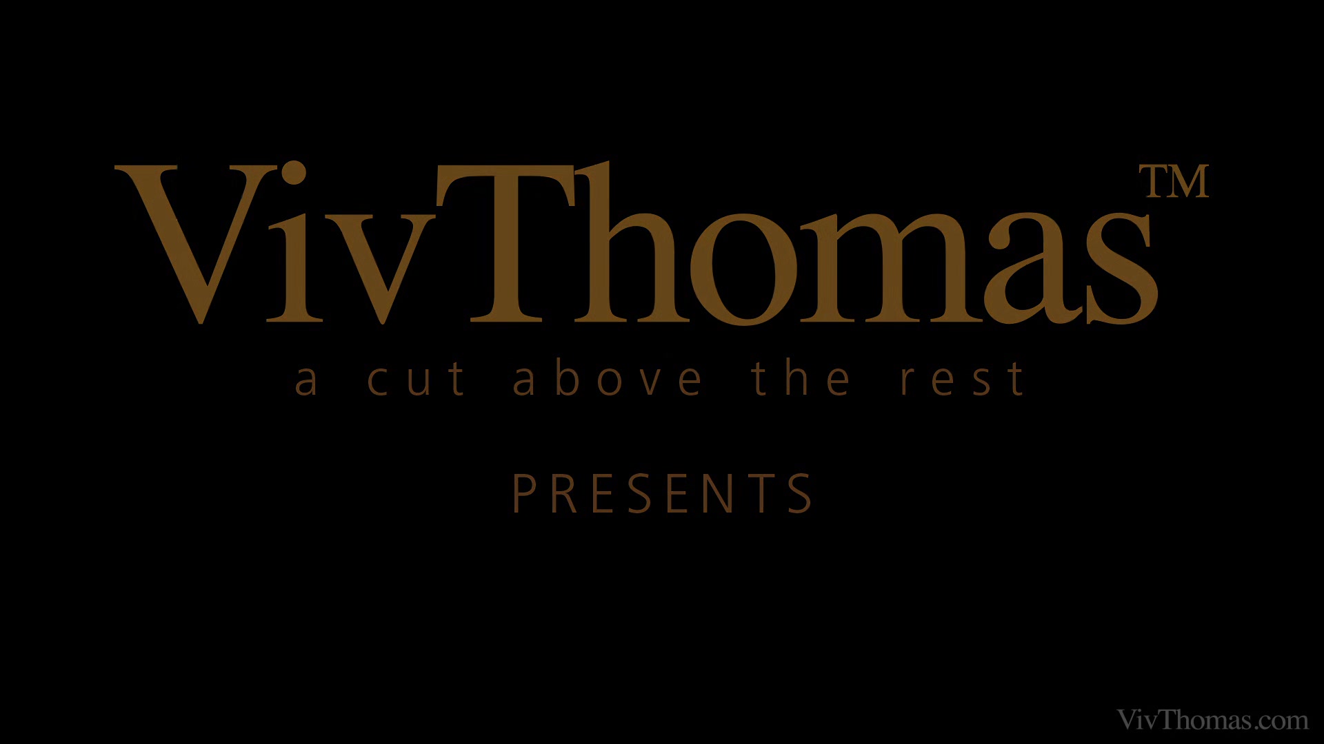 Feed Me Your Love - Leila Smith & Lorena Garcia - VivThomas