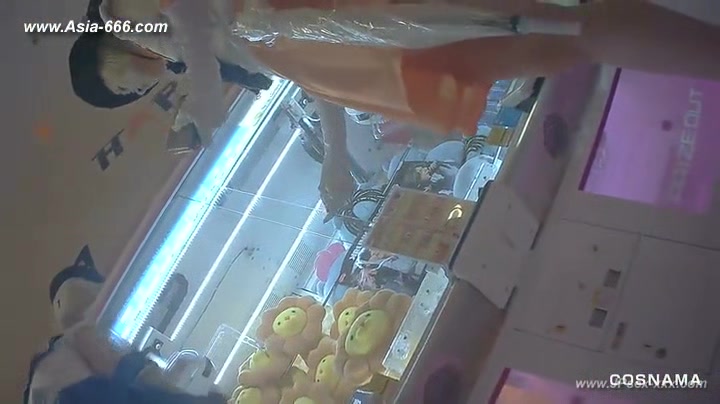 peeping chinese amateur upskirt.5